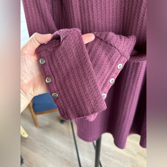 CHASER Large Mulberry Wine Maroon Waffle Knit Button Cuff Thermal Layering Top - Picture 5 of 8